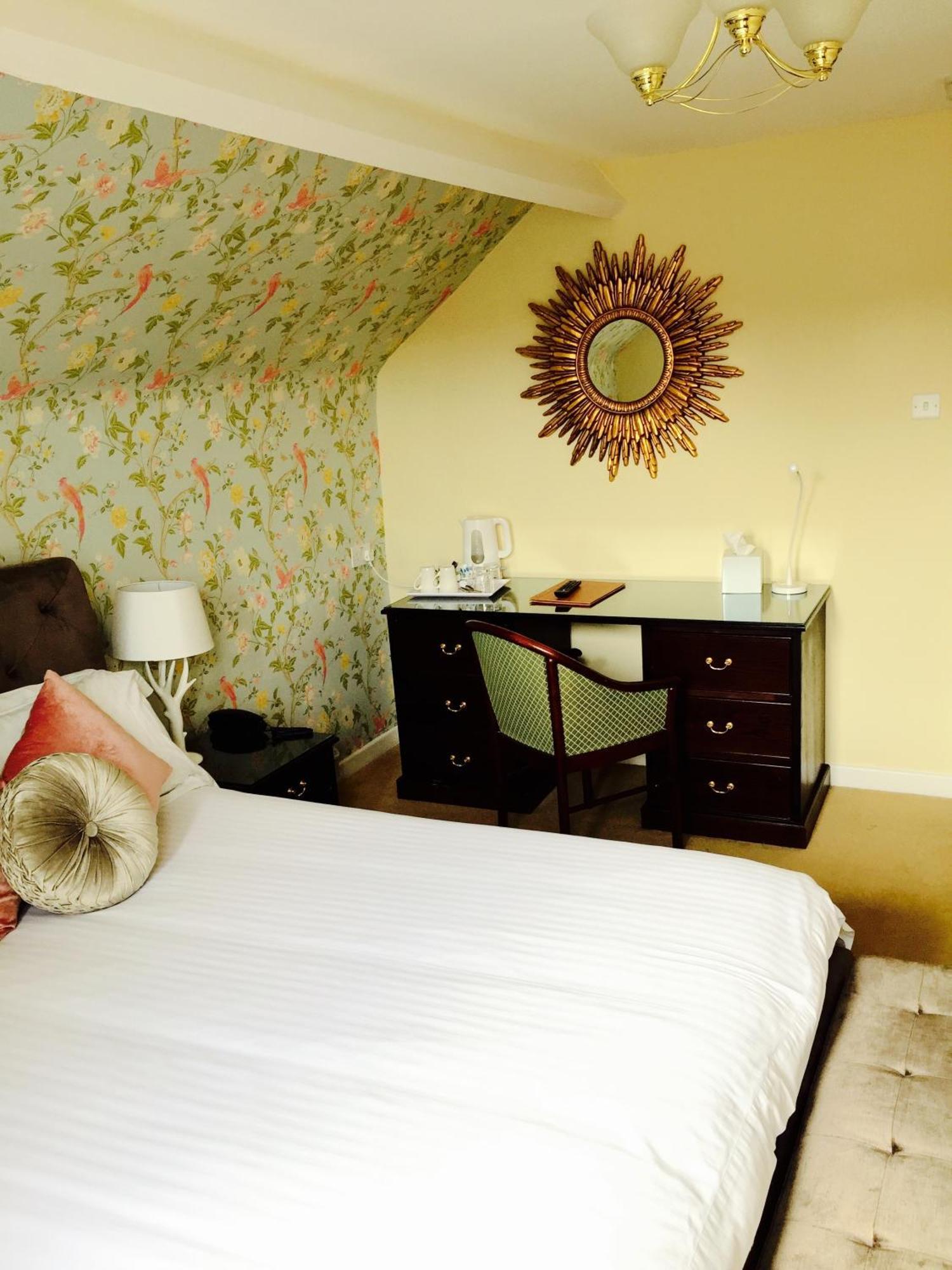 Pine Lodge Hotel & Restaurant Менсфілд Номер фото